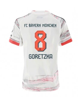 Bayern Munich Leon Goretzka #8 Replika Borta Kläder Dam 2025-26 Kortärmad